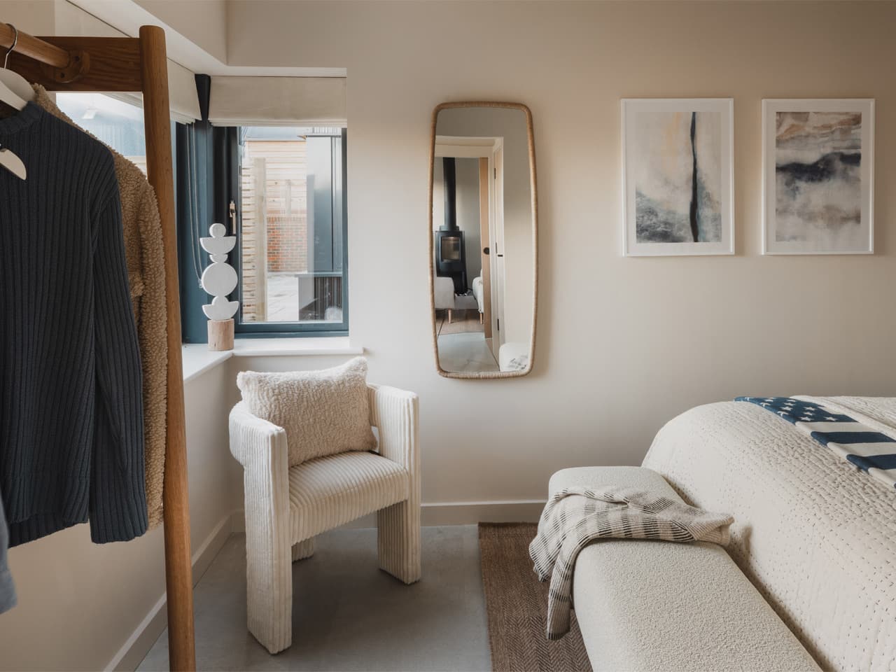 Bedroom at Eve barn, Longstones Avebury