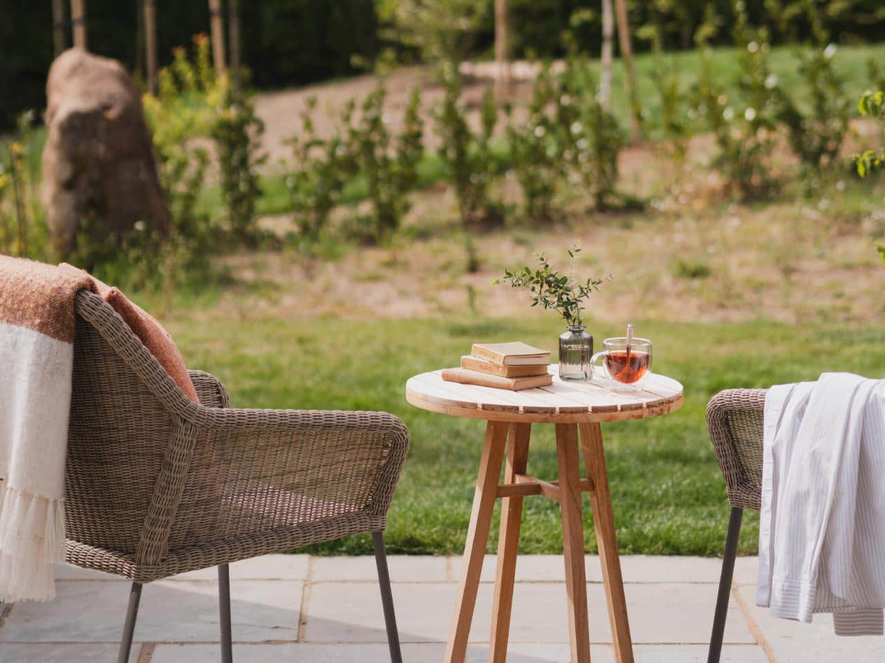 Outdoor space at Eve barn