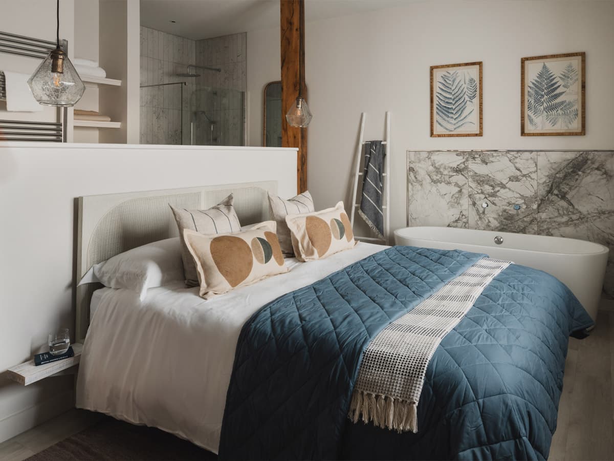 Bedroom in Kennet barn