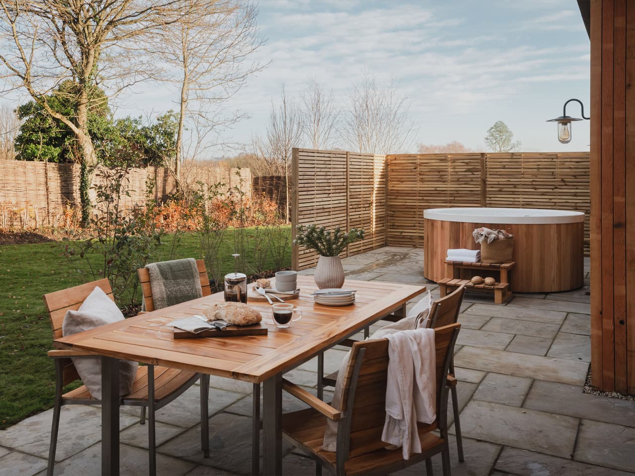 Hot tub at Windmill Hill barn